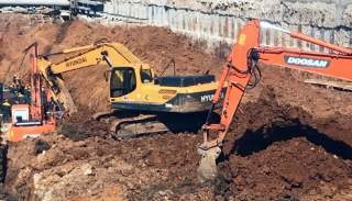 Разработка котлована экскаватором под фундамент в Ялте — цена от 2626 руб. | ООО "ГОСТСТРОЙ"